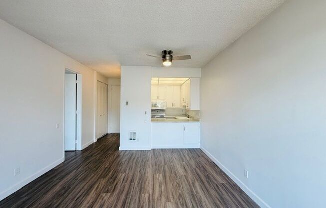 13801_FRONT STREET