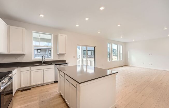 ALMOST BRAND NEW exquisite 3bd home in Harvest Ridge community