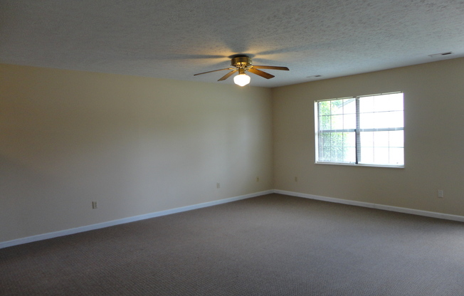 2 Bedroom Duplex – Move-In Ready!