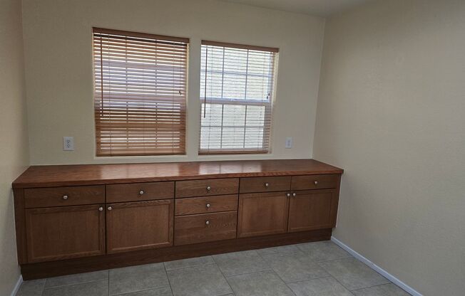 3 beds, 2.5 baths, $1,730