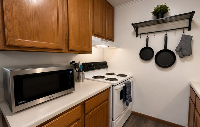 1 bed, 1 bath, $975, Unit 77