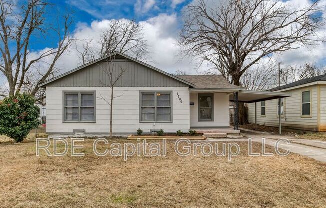 1209 W BOYCE AVE