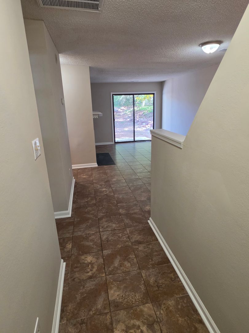 Clean 2BR/2BA Townhome in Garner Near White Oak & I-40