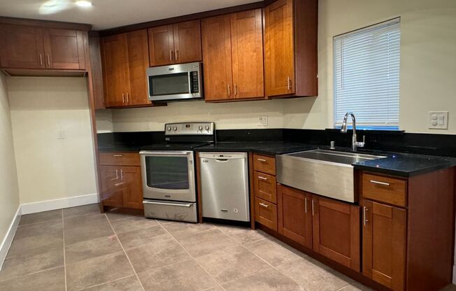 2 beds, 1 bath, 850 sqft, $1,845, Unit 9375001001