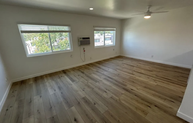 10237 Tujunga Canyon Blvd