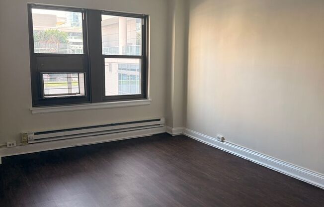 1 bed, 1 bath, 714 sqft, $2,250, Unit 0704