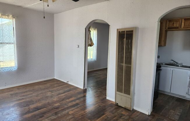Cozy 1 Bed 1 Bath Home!!!