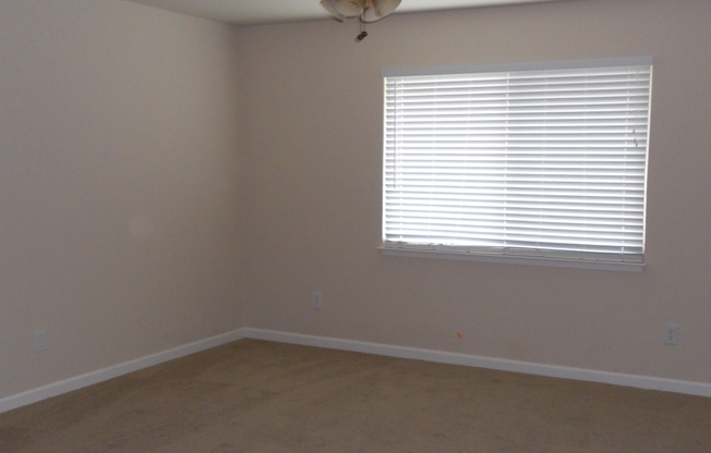 3 beds, 2 baths, $2,595