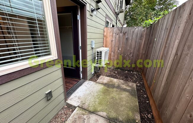 1 bed, 1 bath, 700 sqft, $1,395, Unit 102