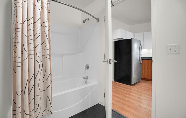 1 bed, 1 bath, 513 sqft, $1,350, Unit 261-612