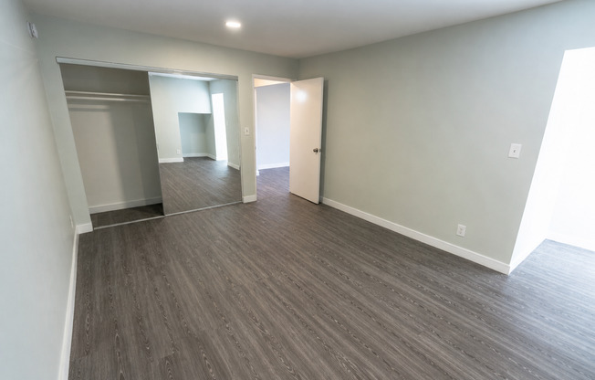 2 beds, 1 bath, 915 sqft, $2,098, Unit 303
