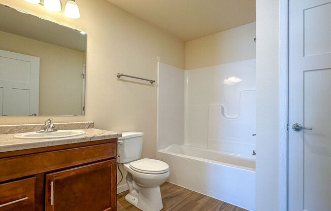 3 beds, 2 baths, 1,186 sqft, $1,595, Unit AT 715-50