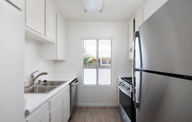 2 beds, 1 bath, 770 sqft, $2,175, Unit 21