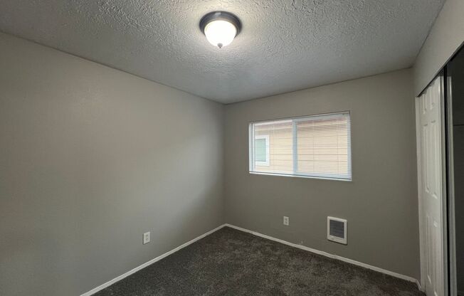 3 beds, 1 bath, 1,000 sqft, $1,750, Unit 7324