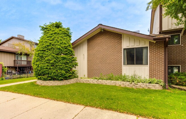 567 FORUM DR