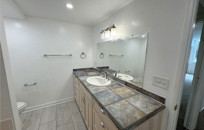 289 S. Barrington Ave. A314