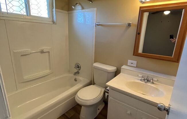 1 bed, 1 bath, 570 sqft, $825, Unit 2007-12