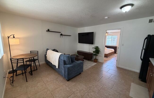 Twin Palms Apartments