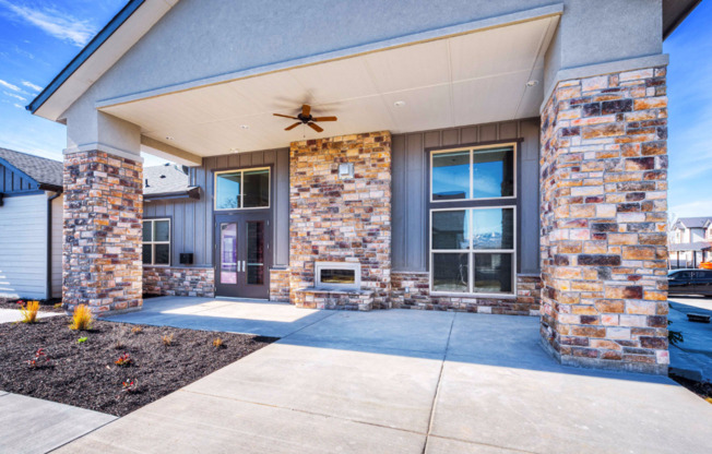 1 bed, 1 bath, 790 sqft, $1,350, Unit B-109
