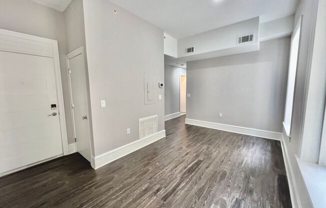 2 beds, 2 baths, 912 sqft, $1,822, Unit 304