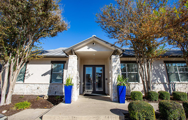 Leasing Office Entrance at Links at Forest Creek in Round Rock Texas near Austin