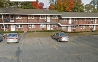 438 Springfield Lantern Court Apartments