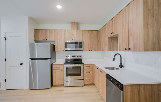 Comfort & Convenience in the Heart of Portland | Washer/Dryer In Unit!