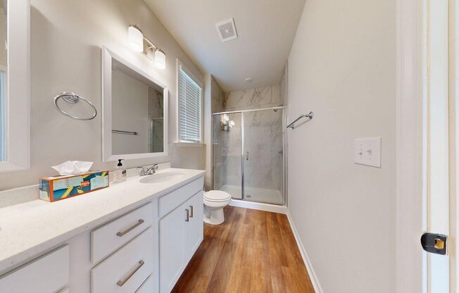 Beautiful Newer Construction Home on Mimms Trail!