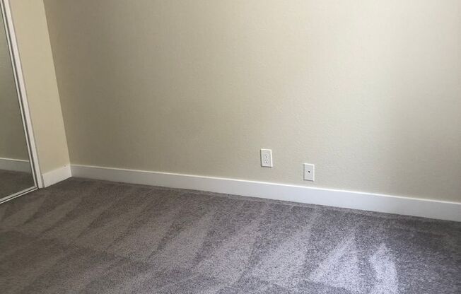 3 beds, 2 baths, $3,295, Unit 201