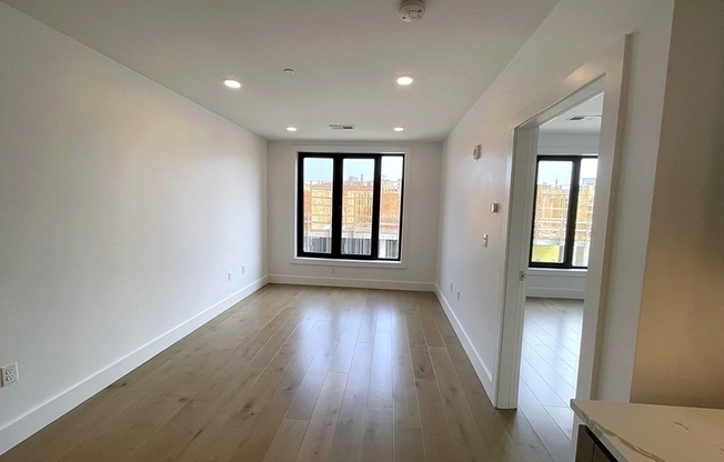 1 bed, 1 bath, 779 sqft, $3,200, Unit 203