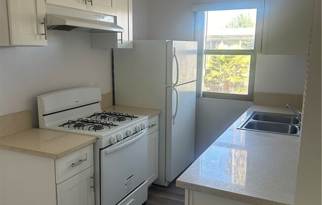 1 bed, 1 bath, 800 sqft, $1,975, Unit 208