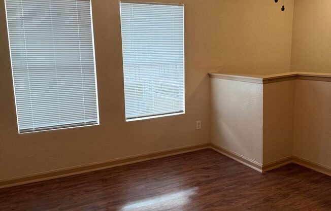 1 bed, 1 bath, 682 sqft, $925, Unit 406