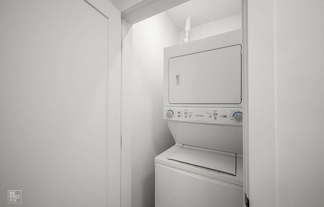 2 beds, 1 bath, 750 sqft, $2,095, Unit 1438-1F