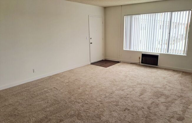 2 beds, 1 bath, 960 sqft, $2,495, Unit 30