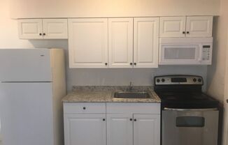 1 bed, 1 bath, 550 sqft, $1,800, Unit 7526 (Top Right)