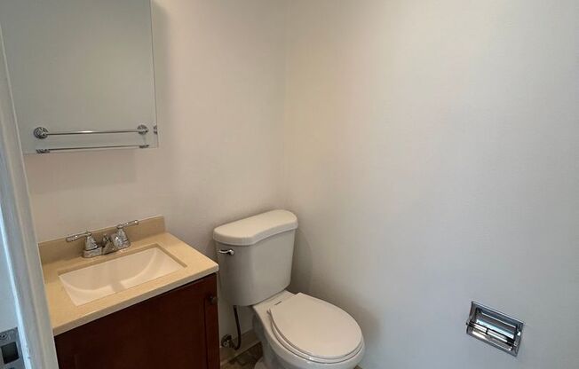 2 beds, 1.5 baths, 750 sqft, $1,595, Unit 307