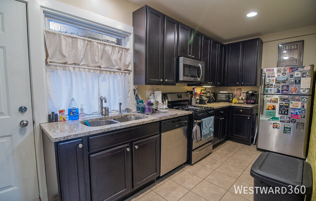 1623 W HURON