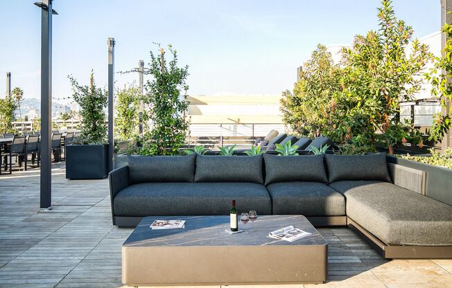 Studio, 1 bath, 553 sqft, $3,185, Unit 401