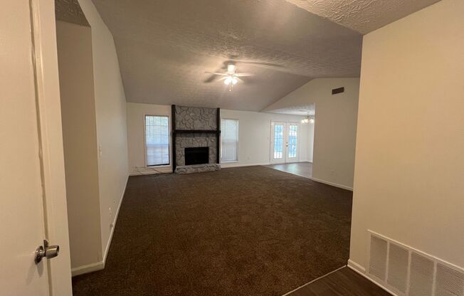 THE PERFECT 3 BEDROOM 2 BATHROOMS RANCH HOME FOR YOUR FAMILY!