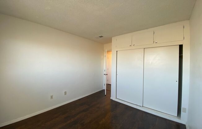 2 beds, 1 bath, 800 sqft, $1,195