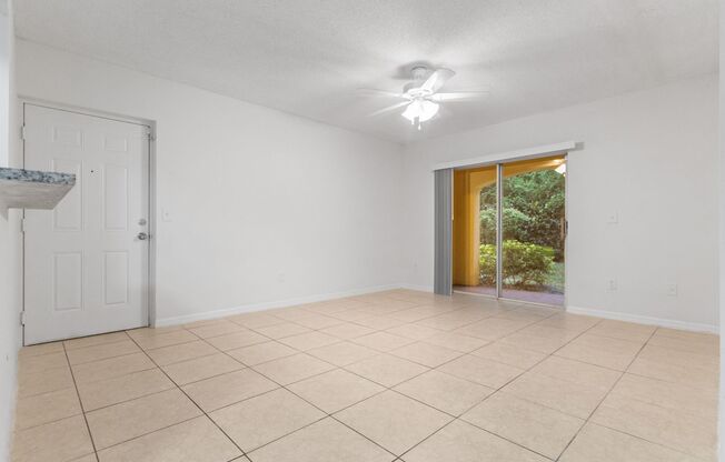 2 beds, 1 bath, 1,015 sqft, $2,050, Unit 14 - 1412