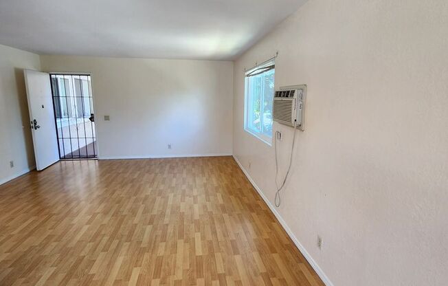 3 Bedroom 2 Bath Upper Unit in Mira Mesa