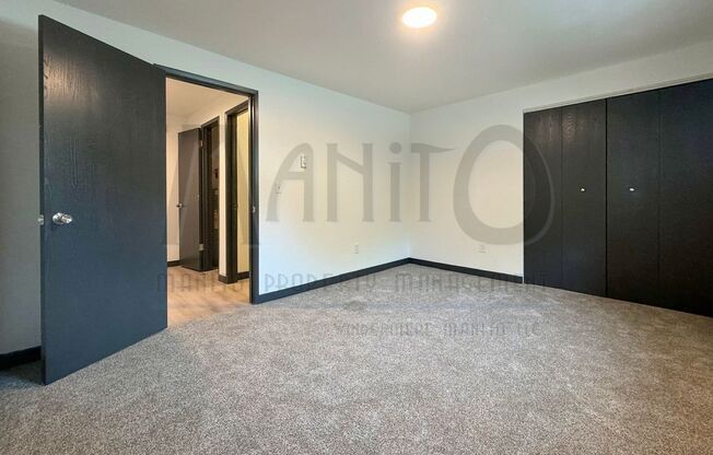 2 beds, 1 bath, 875 sqft, $1,250, Unit Unit #24