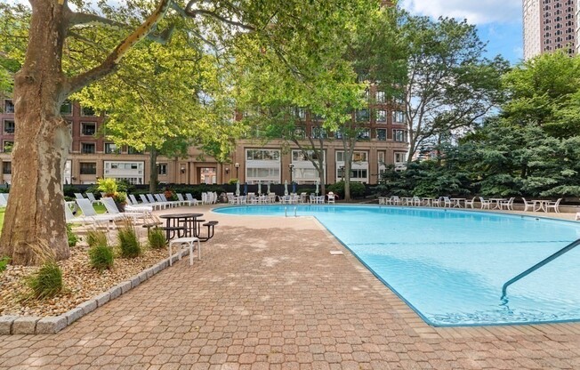 1 bed, 1 bath, 746 sqft, $3,600, Unit 32D