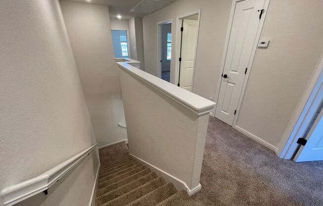 3 beds, 2.5 baths, $1,425, Unit 10214 Lynwood Village Unit 101