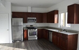 3 beds, 1 bath, 1,100 sqft, $3,100, Unit 6