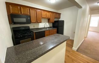 2 beds, 1 bath, $1,770, Unit 1