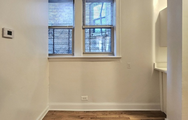 3746 W Irving Park Rd