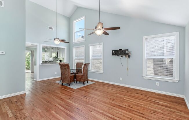 2 Bedroom, 2 Bath Home in Rosser Village!!!
