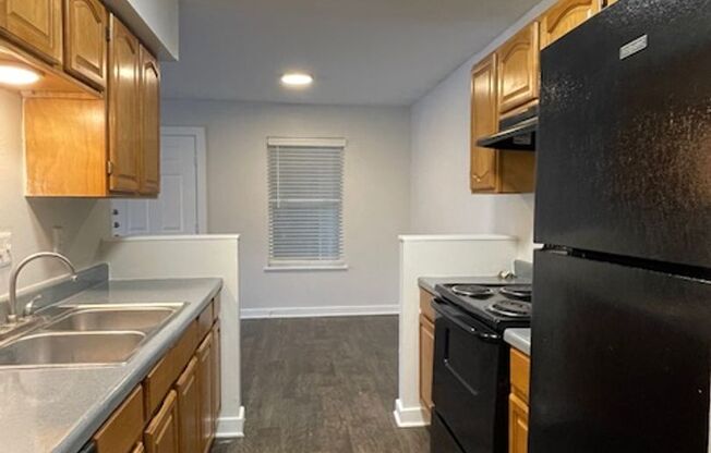 2 beds, 2 baths, 931 sqft, $1,225, Unit 02-0212